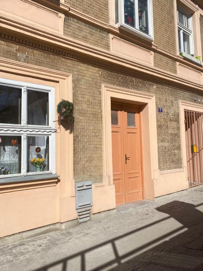 Ferienwohnung Cave By Casa Familia Novi Sad Exterior foto